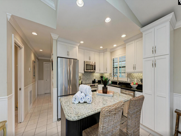 Holmes Beach Vacation Rental with Heated Pool & Spa – Steps to Gulf